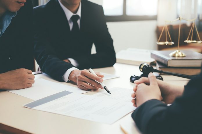 Understanding the Role of a Criminal Lawyer